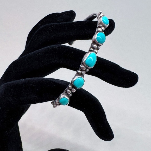 Navajo Vintage Sterling Silver and Turquoise Bracelet Cuff - Picture 1 of 6